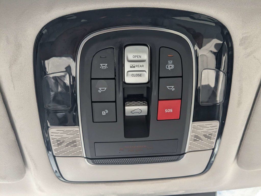 Used 2025 Hyundai Palisade Calligraphy FWD image 44