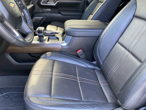 Used 2025 Chevrolet Silverado 1500 High Country w/ High Country Premium Package image 26