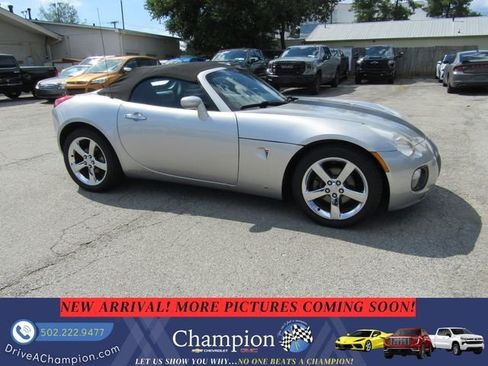 Used 2007 Pontiac Solstice GXP w/ Premium Package RWD image 4