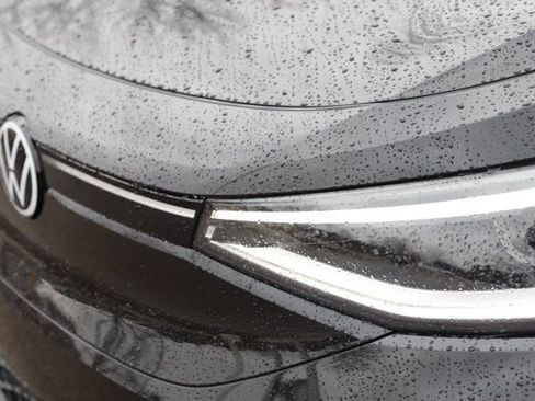 Used 2023 Volkswagen ID.4 Pro S image 10