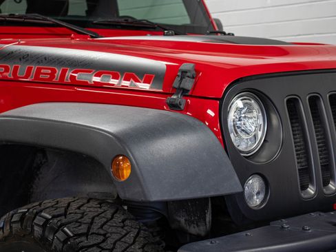 Used 2017 Jeep Wrangler Unlimited Rubicon AWD/4WD image 12