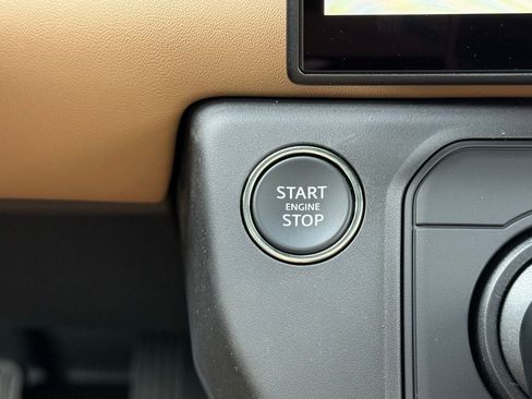 New 2026 Land Rover Defender 130 X-Dynamic SE AWD/4WD image 23