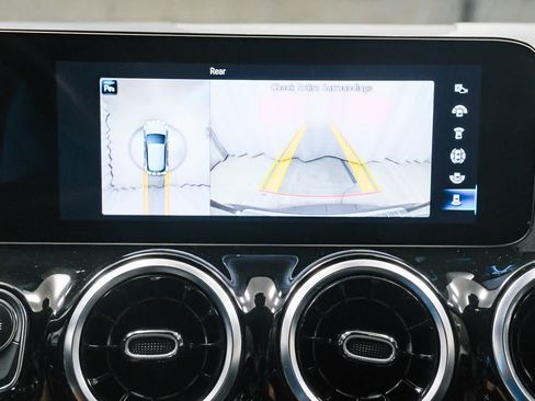 Certified 2023 Mercedes-Benz GLA 250 image 30