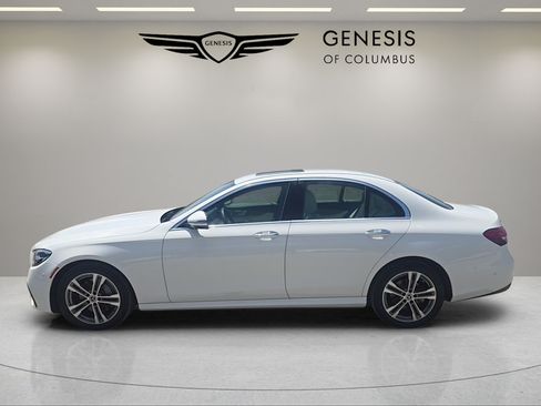 Used 2022 Mercedes-Benz E 350 4MATIC Sedan image 2