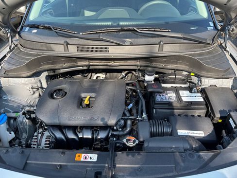 Used 2025 Kia Soul LX w/ LX Technology Package FWD image 25