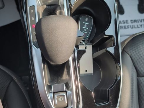 New 2026 Chevrolet Trax ACTIV w/ Sunroof Package FWD image 21