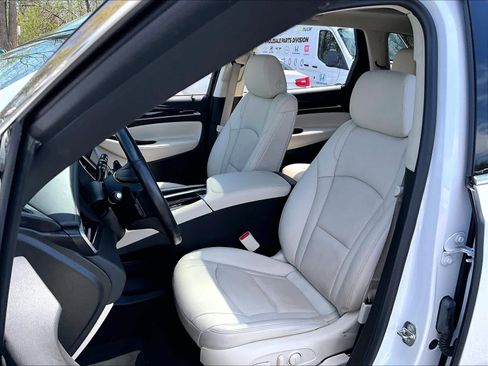 Used 2023 Buick Enclave Essence w/ Experience Buick Package image 10