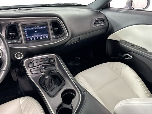 Used 2022 Dodge Challenger GT w/ Driver Convenience Group image 21