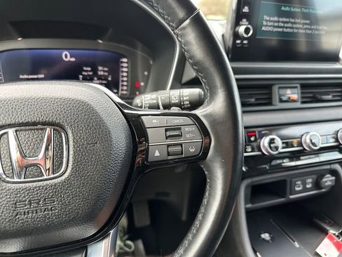 Used 2023 Honda Pilot Elite image 23