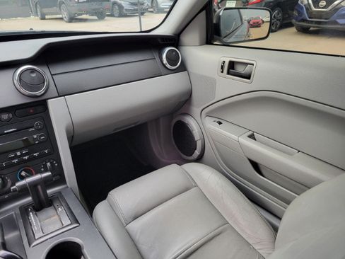Used 2007 Ford Mustang Coupe RWD image 17