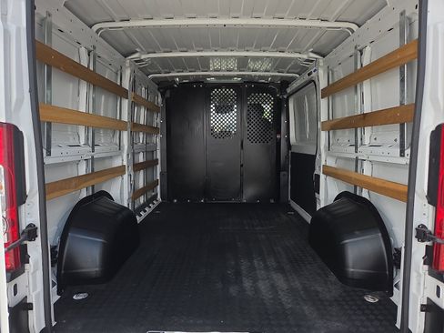 Used 2025 RAM ProMaster 2500 w/ U-Haul Equipment Group FWD image 6