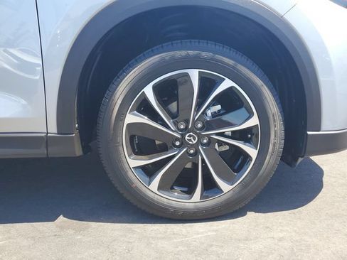 Used 2023 MAZDA CX-5 AWD 2.5 S w/ Premium Package image 6