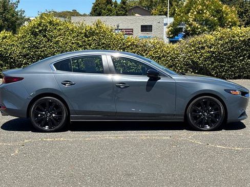 Used 2024 MAZDA MAZDA3 s AWD/4WD image 2
