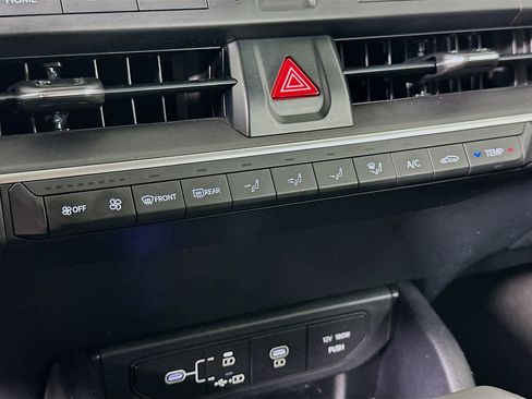 Used 2025 Kia K4 LXS image 23