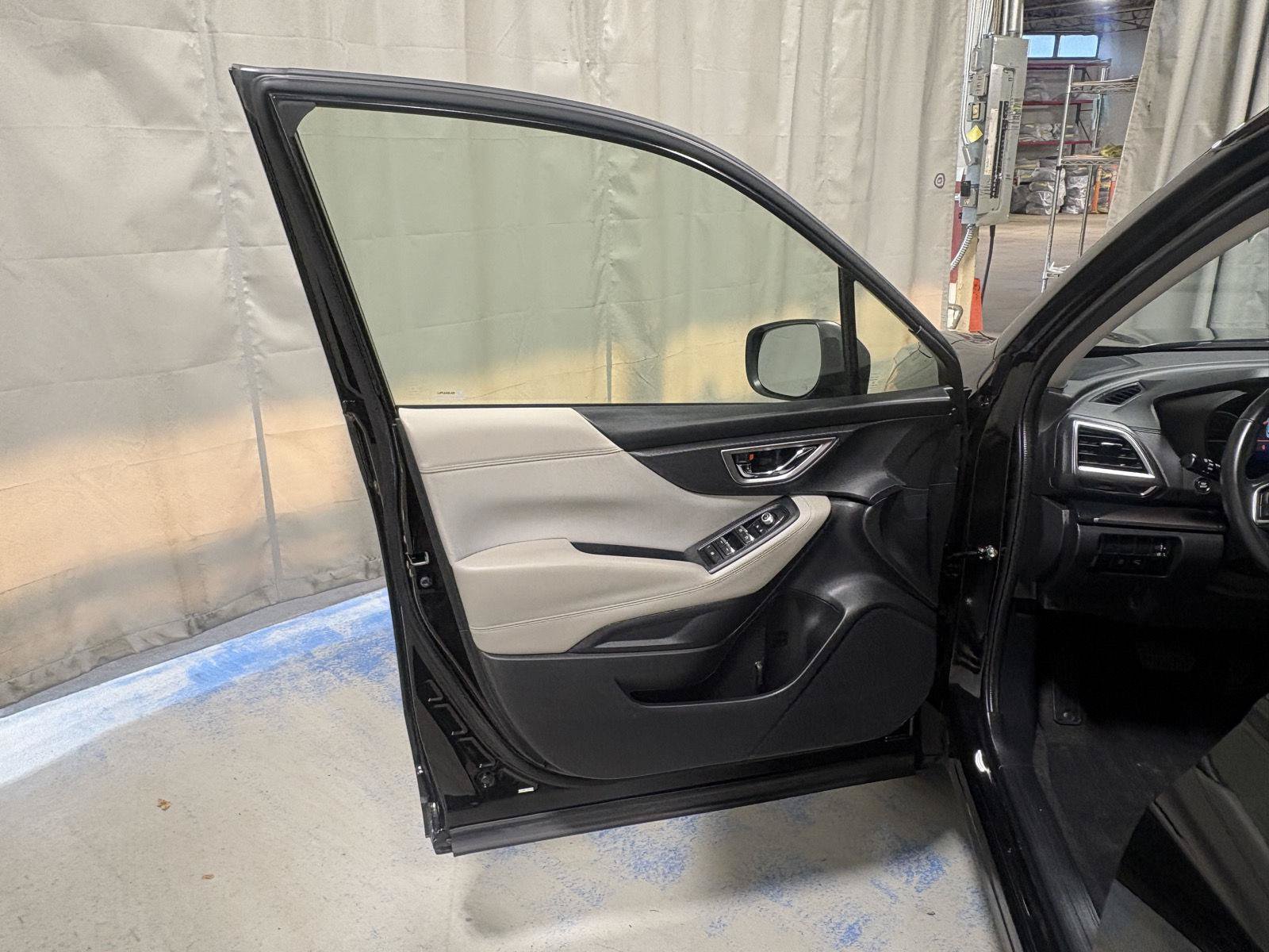 Used 2020 Subaru Forester Premium AWD/4WD image 22