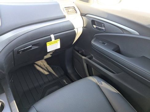 New 2026 Honda Ridgeline RTL image 17