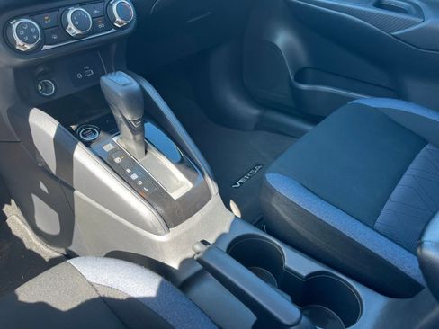 Used 2025 Nissan Versa SV image 39