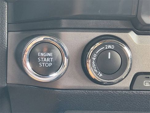 Used 2021 Toyota Tacoma TRD Off-Road w/ Technology Package image 15