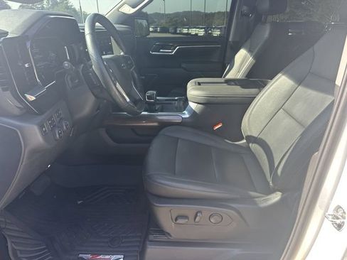 Used 2022 Chevrolet Silverado 1500 LT Trail Boss w/ LT Trail Boss Premium Package image 9