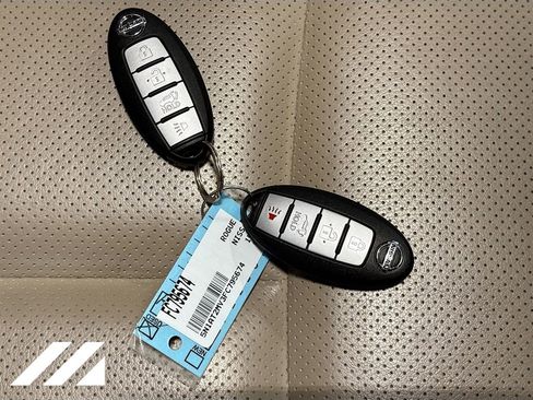Used 2015 Nissan Rogue SL w/ SL Premium Package AWD/4WD image 34