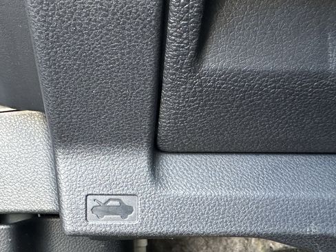 Used 2022 Subaru Forester Touring image 21