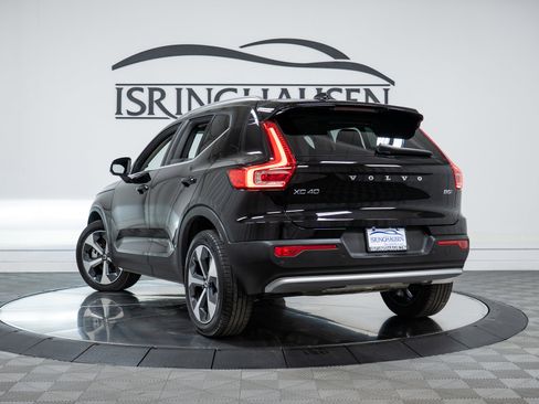 Used 2023 Volvo XC40 B5 Plus w/ Protection Package Premier image 28
