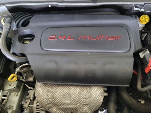 Used 2021 Jeep Renegade Latitude FWD image 30