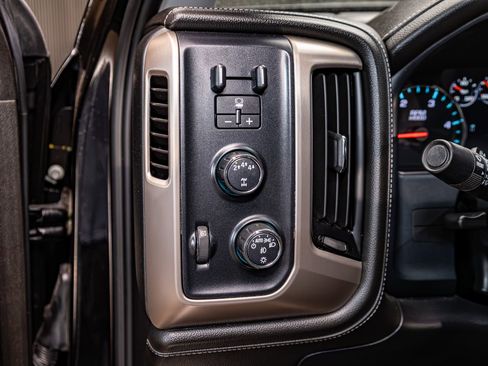 Used 2019 GMC Sierra 3500 Denali w/ Duramax Plus Package image 19