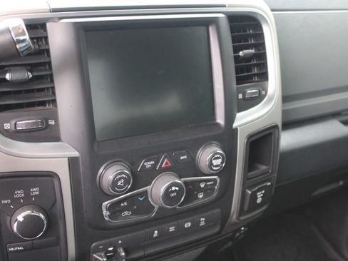 Used 2016 RAM 2500 SLT w/ Popular Equipment Group AWD/4WD image 11