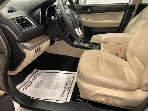 Used 2016 Subaru Outback 2.5i Limited AWD/4WD image 10