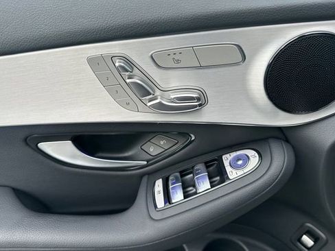 Used 2022 Mercedes-Benz GLC 300 4MATIC image 10