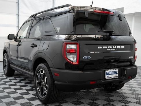 Certified 2022 Ford Bronco Sport Outer Banks w/ Tech Package AWD/4WD image 5