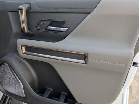 Used 2025 GMC Hummer EV 2X w/ LPO, Sport Package image 37