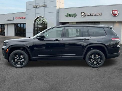 New 2025 Jeep Grand Cherokee L Laredo image 4