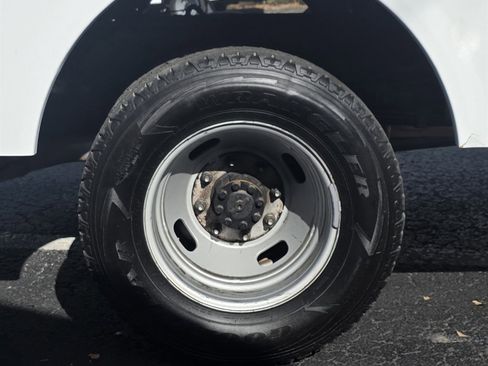 Used 2019 Ford F350 XL w/ Power Equipment Group image 39