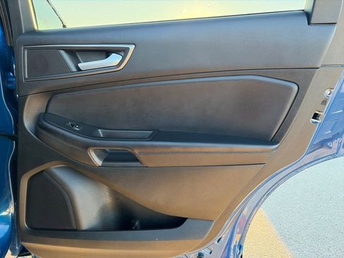 Used 2023 Ford Edge SE image 28