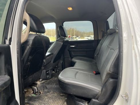Used 2019 RAM 3500 Tradesman w/ Chrome Appearance Group image 15