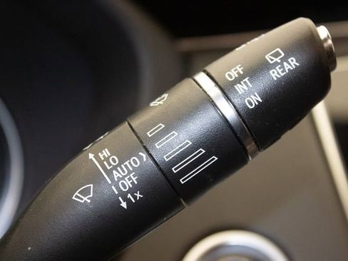 Used 2023 Cadillac XT4 Premium Luxury image 27