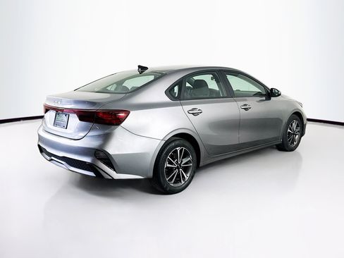 Used 2022 Kia Forte LXS image 9