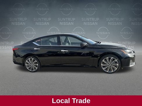 Used 2021 Nissan Frontier SV image 7