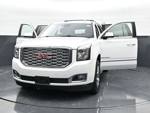 Used 2020 GMC Yukon Denali w/ Open Road Package AWD/4WD image 47