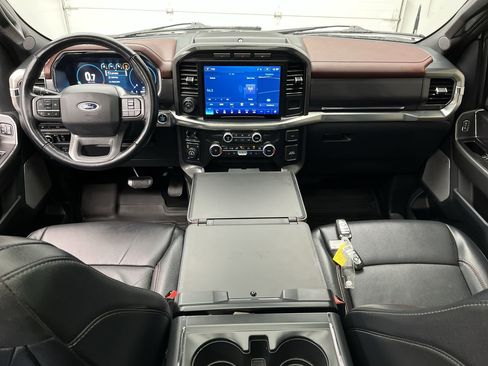 Used 2023 Ford F150 Lariat w/ Max Trailer Tow Package image 4