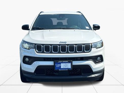 Used 2024 Jeep Compass Latitude AWD/4WD image 9