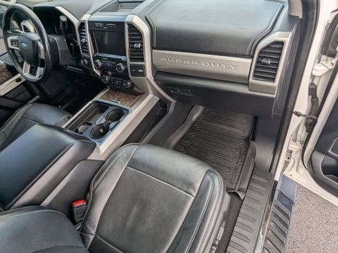 Used 2019 Ford F250 Lariat image 23