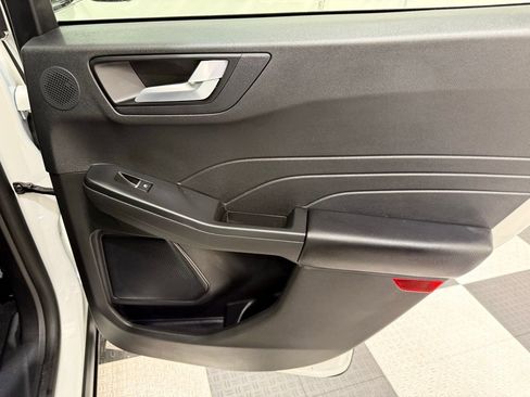 New 2024 Ford Escape SE w/ PHEV Premium Package image 25