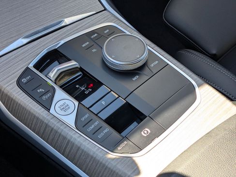 Used 2025 BMW 330i Sedan w/ Convenience Package image 26