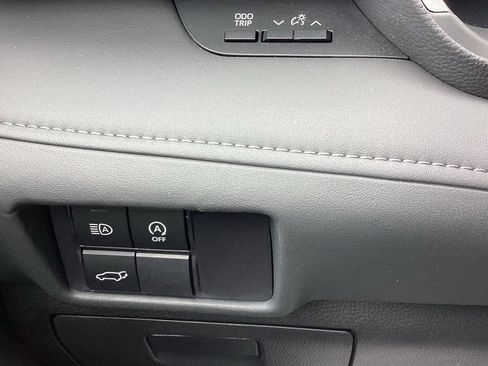 Used 2025 Toyota Highlander XSE AWD/4WD image 24