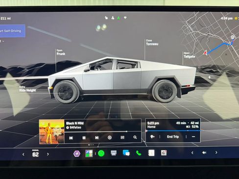 Used 2024 Tesla Cybertruck AWD Crew Cab image 23