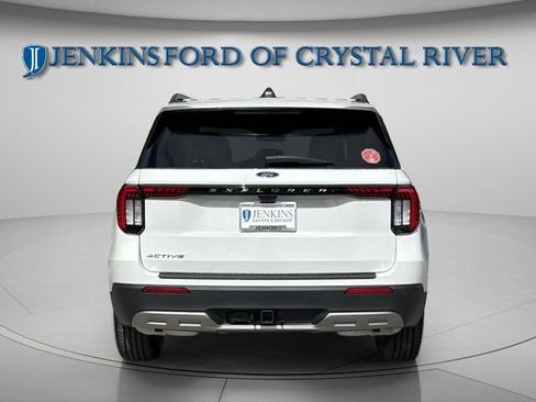 Used 2026 Ford Explorer Active w/ Active Comfort Package RWD image 5