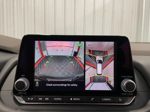 Used 2021 Nissan Rogue SV AWD/4WD image 28